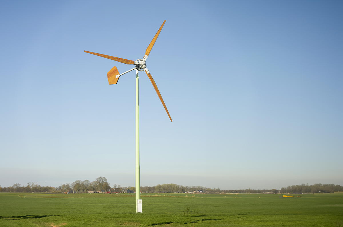 Windmolen met houten wieken