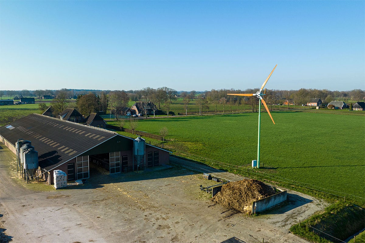 van-dijk-1-windmill-on-farm-wide-shot